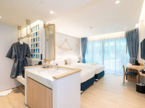 Panwaburi Beachfront Resort