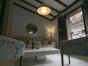 Shine Albayzín Hotel