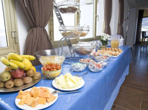 Hotel Adonis Capital