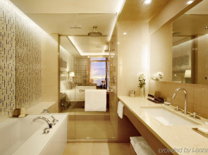 Отель Fairmont Baku at the Flame Towers