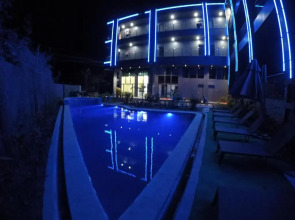 Vienna Hotel (Newly Renovated 2025)