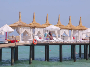 Saturn Palace Resort 