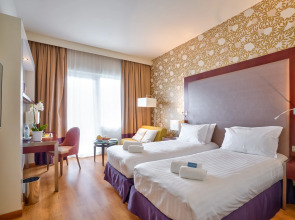 Отель Clarion Paris CDG Airport