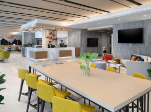 Отель PARKROYAL Suites Bangkok