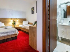 Garni Hotel Royal Crown