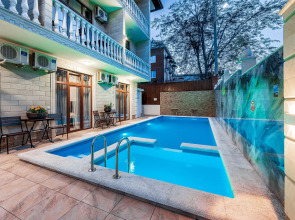 Адонис (Дивноморское)