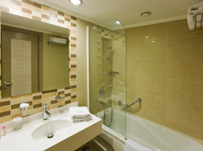 Fantasia Deluxe Hotel