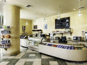 DoubleTree Resort & Spa by Hilton Ocean Point-N. Miami Beach