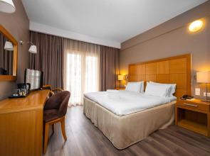 Golden Star City Resort