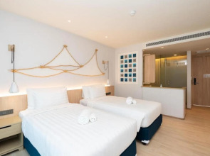 Panwaburi Beachfront Resort