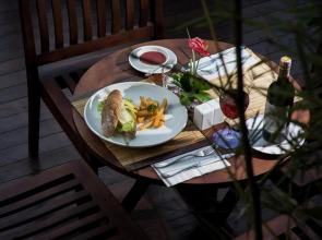 Cross Vibe Paasha Atelier Bali Kuta