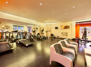 Отель Continental