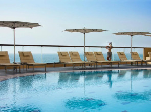 Amwaj Rotana, Jumeirah Beach