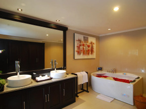 Bali Rich Seminyak Villas