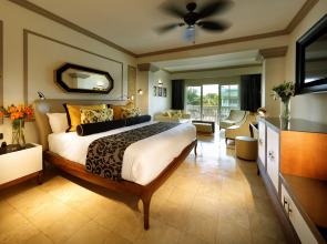 Grand Palladium Lady Hamilton Resort & Spa All Inclusive