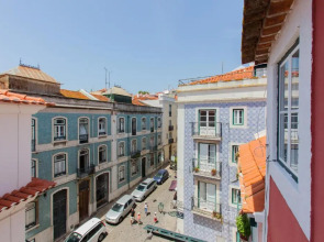 Alfama Sunny & Typical Apartment, By TimeCooler