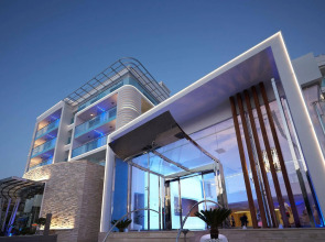 Отель Blue Bay Platinum