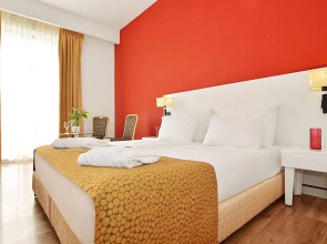 Ruth Daniel Residence