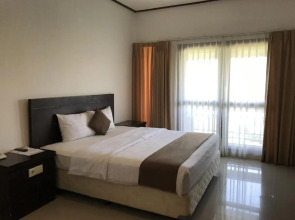 Surya Kencana Seaside Hotel