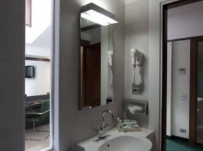 Arli Hotel Business and Wellness