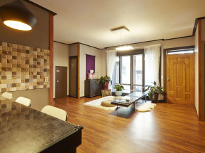 Jiwoljang Guest House