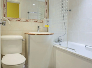 Smart Hyde Park View - Hostel