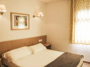 Pins Platja Apartments