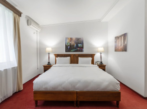 Arc de Triomphe by CityBookings