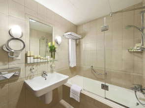 Al Manzel Hotel Apartments