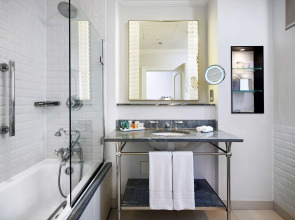 The Waldorf Hilton, London