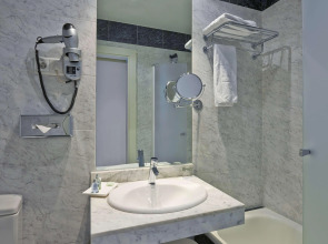 NH Valencia Las Artes