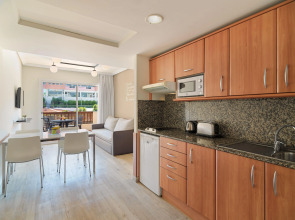 H10 Mediterranean Village