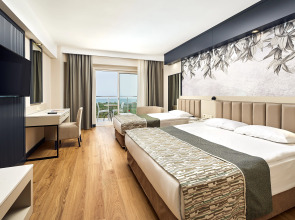 Seaden Sea World Resort & Spa