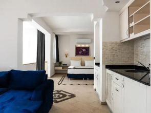 Tropical  Deluxe Suites