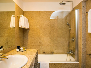 Pousada Mosteiro de Guimarães - Monument Hotel