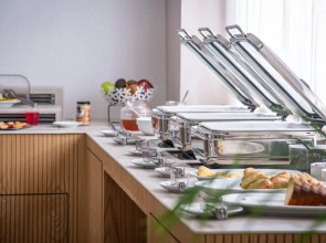 Mary Hotel & Mary Royal Suites