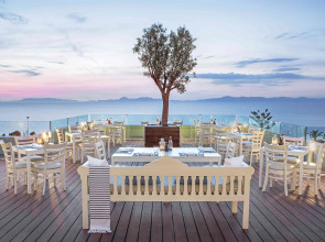 Курортный отель Sheraton Rhodes Resort