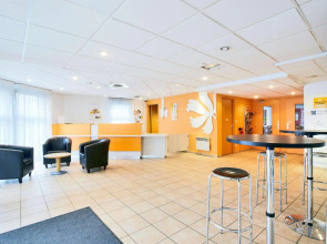 Premiere Classe Paris Ouest - Pont De Suresnes