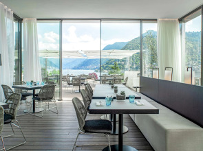Отель Hilton Lake Como