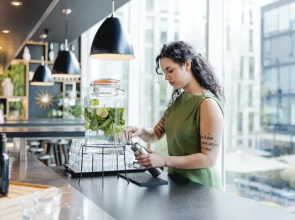 Отель citizenM Paris Champs-Élysées