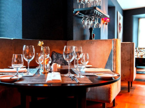 Hotel St. Petersbourg