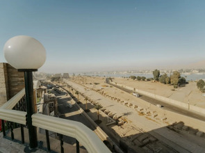 Queens Valley Hotel, Restaurants, Bars and Spa Luxor