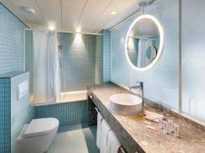 Alpha Palmiers by Fassbind