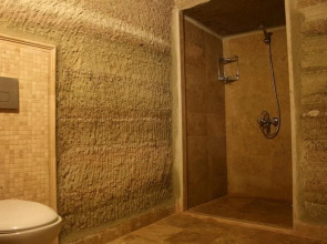 Seven Rock Cave Hotel