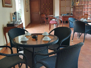 Balira Airport Hotel