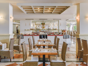 Отель H10 Conquistador