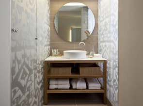 Mendeli Street Hotel By Prima Hotels - 18 years old plus