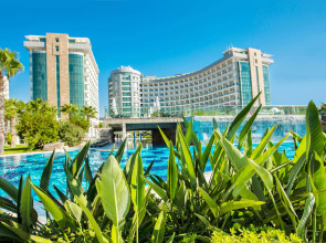 Sherwood Exclusive Lara