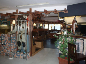 Arkadia Hotel & Hostel