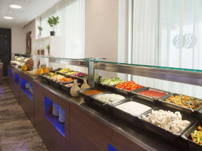 Ramada Hotel & Suites by Wyndham Netanya